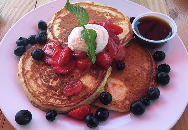 Pancakes with Fruit