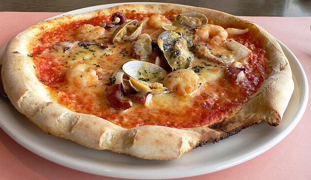 Seafood Pizza